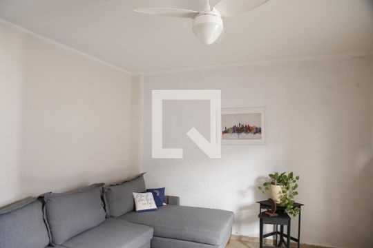 Sala de apartamento para alugar com 2 quartos, 75m² em Vila Tupi, Praia Grande