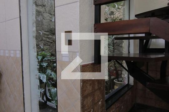 Detalhe de casa à venda com 5 quartos, 360m² em Jardim Fernandes, São Paulo