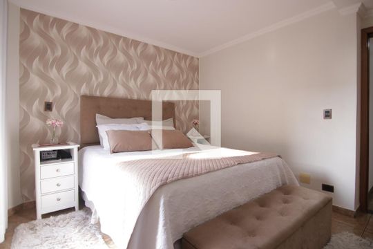 Quarto 1 de casa para alugar com 5 quartos, 360m² em Jardim Fernandes, São Paulo