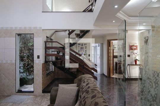 Sala de casa para alugar com 5 quartos, 360m² em Jardim Fernandes, São Paulo