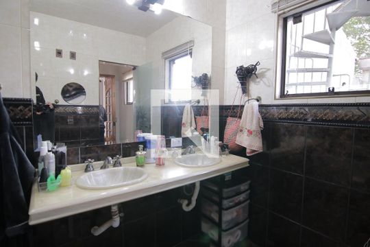Banheiro Quarto 1 de casa para alugar com 5 quartos, 360m² em Jardim Fernandes, São Paulo