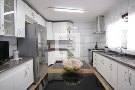 Cozinha de casa à venda com 5 quartos, 360m² em Jardim Fernandes, São Paulo