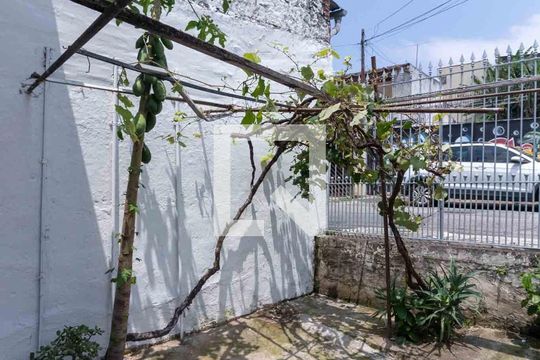 Área externa de casa à venda com 3 quartos, 100m² em Jaguaré, São Paulo