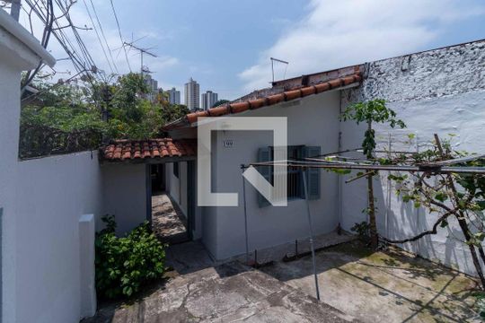 Fachada de casa à venda com 3 quartos, 100m² em Jaguaré, São Paulo