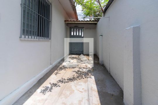 Quintal de casa à venda com 3 quartos, 100m² em Jaguaré, São Paulo