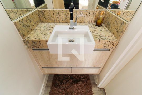 Banheiro de apartamento para alugar com 1 quarto, 42m² em Vila Formosa, São Paulo
