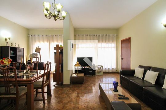 Casa à venda com 3 quartos, 264m² em Mooca, São Paulo