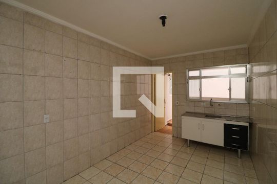 Cozinha de apartamento para alugar com 1 quarto, 68m² em São Mateus, São Paulo
