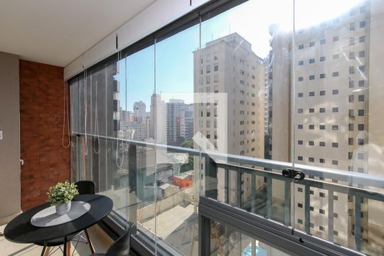 Varanda de kitnet/studio para alugar com 1 quarto, 30m² em Campo Belo, São Paulo