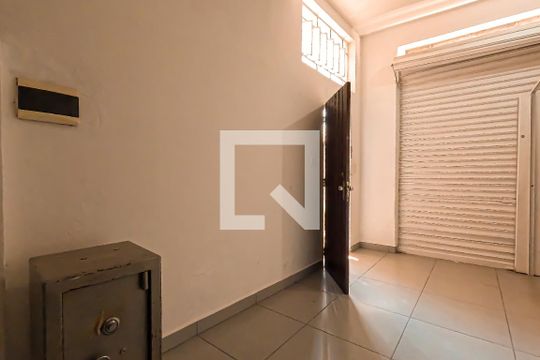 Garagem de casa para alugar com 3 quartos, 148m² em Jardim Rosa de Franca, Guarulhos