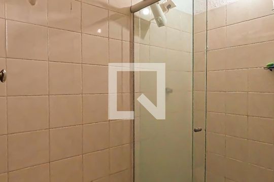 Banheiro de Serviço de casa para alugar com 3 quartos, 148m² em Jardim Rosa de Franca, Guarulhos