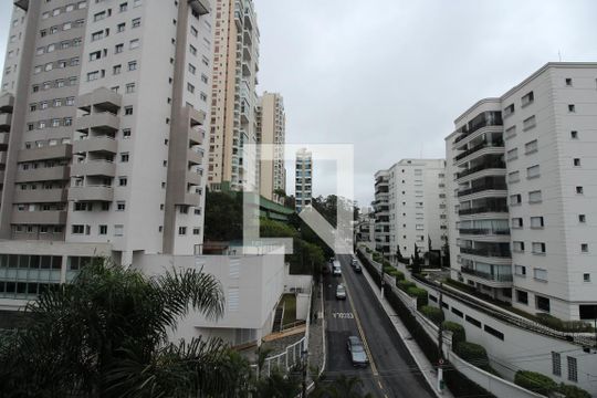Varanda vista de apartamento para alugar com 4 quartos, 279m² em Paraíso do Morumbi, São Paulo