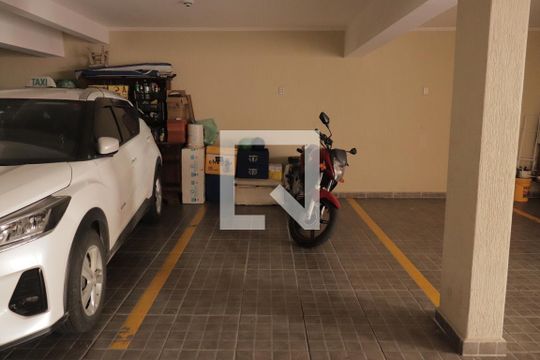 Garagem de casa de condomínio à venda com 2 quartos, 75m² em Freguesia do Ó, São Paulo