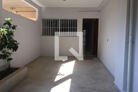 Garagem de casa para alugar com 2 quartos, 90m² em Parque Casa de Pedra, São Paulo