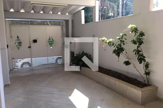 Garagem de casa para alugar com 2 quartos, 90m² em Parque Casa de Pedra, São Paulo