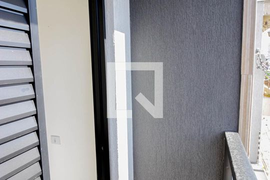 Quarto 1 - Varanda de kitnet/studio à venda com 2 quartos, 45m² em Vila Invernada, São Paulo