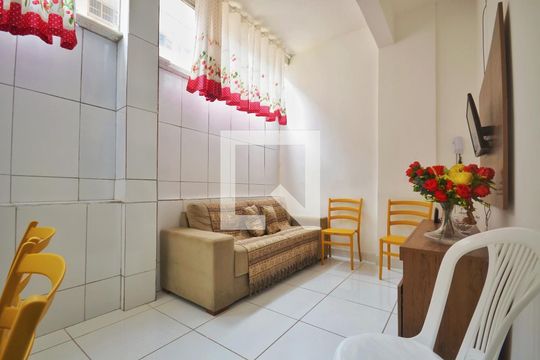 Apartamento para alugar com 2 quartos, 75m² em Nazaré, Salvador