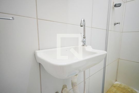 Banheiro de apartamento para alugar com 2 quartos, 75m² em Nazaré, Salvador