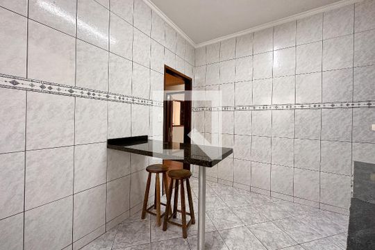 Cozinha de casa para alugar com 2 quartos, 90m² em Vila Anglo Brasileira , São Paulo