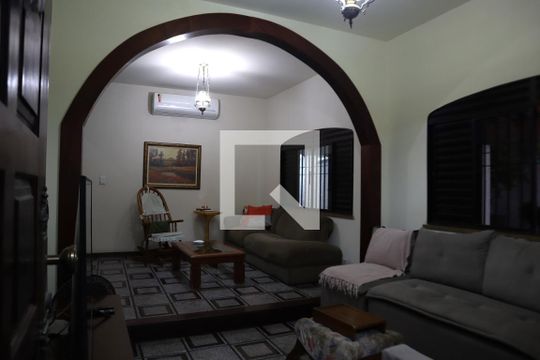Sala de casa à venda com 4 quartos, 238m² em Irajá, Rio de Janeiro