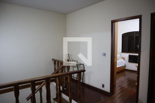 Corredor de casa à venda com 4 quartos, 238m² em Irajá, Rio de Janeiro