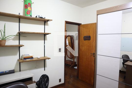 Quarto 3 de casa à venda com 4 quartos, 238m² em Irajá, Rio de Janeiro