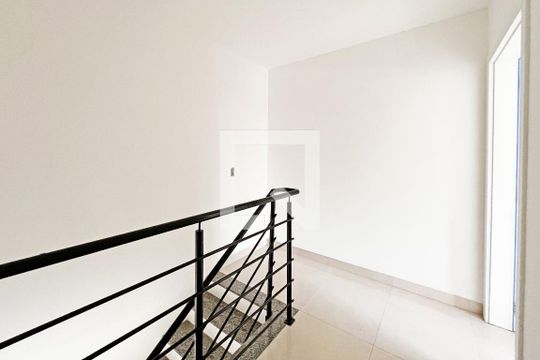 Hall de casa à venda com 3 quartos, 101m² em Guarujá, Porto Alegre