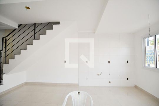 Sala/Cozinha de casa à venda com 3 quartos, 101m² em Guarujá, Porto Alegre