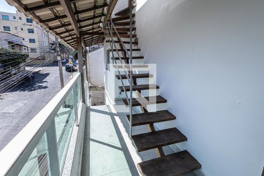 Varanda 2ª andar de casa à venda com 3 quartos, 275m² em Glória, Belo Horizonte