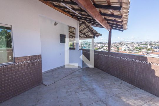 Área externa / ducha e viista panorâmica de casa à venda com 3 quartos, 275m² em Glória, Belo Horizonte