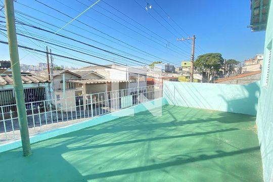 Área comum de casa para alugar com 1 quarto, 50m² em Parque Bristol, São Paulo