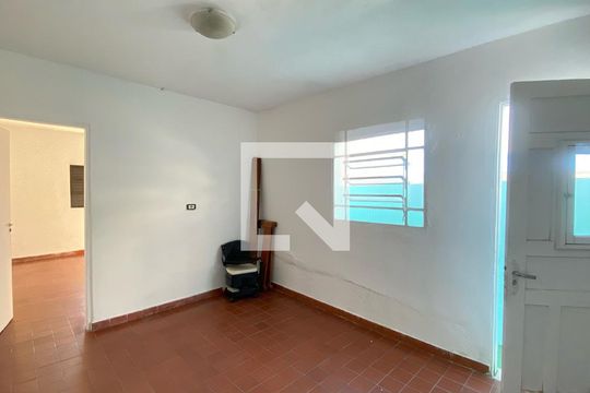 Sala  de casa para alugar com 1 quarto, 50m² em Parque Bristol, São Paulo