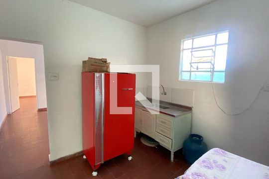 Casa para alugar com 1 quarto, 50m² em Parque Bristol, São Paulo