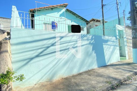 Fachada da Casa de casa para alugar com 1 quarto, 50m² em Parque Bristol, São Paulo