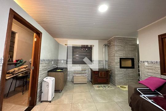 Lareira de casa à venda com 2 quartos, 120m² em Santos Dumont, São Leopoldo