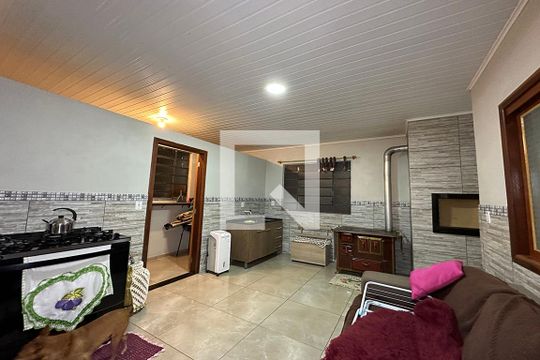 Lareira de casa à venda com 2 quartos, 120m² em Santos Dumont, São Leopoldo
