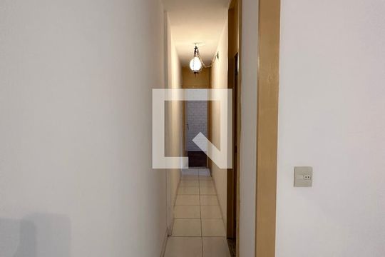 Corredor de apartamento à venda com 2 quartos, 55m² em Freguesia (jacarepaguá), Rio de Janeiro