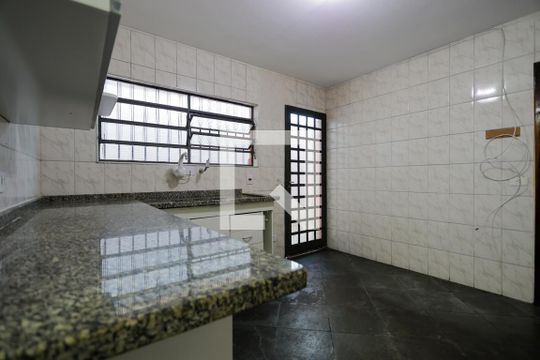 Cozinha de casa à venda com 2 quartos, 100m² em Vila Basileia, São Paulo