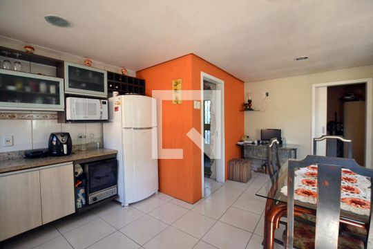 Cozinha de casa à venda com 3 quartos, 120m² em Glória, Porto Alegre
