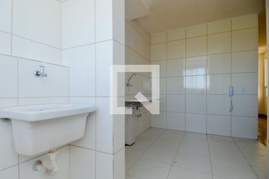 Área de Serviço de apartamento para alugar com 2 quartos, 48m² em Jardim Dona Meri, Guarulhos