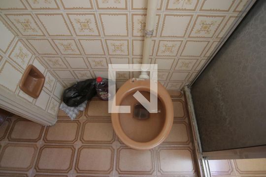 Banheiro de apartamento à venda com 2 quartos, 56m² em Conjunto Habitacional Padre Manoel da Nóbrega, São Paulo