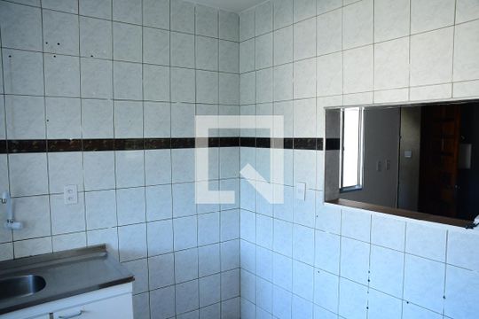 Cozinha de apartamento para alugar com 2 quartos, 62m² em Jardim Rio das Pedras, Cotia