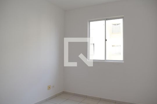 Quarto 1 de apartamento para alugar com 2 quartos, 52m² em Fazendinha, Curitiba