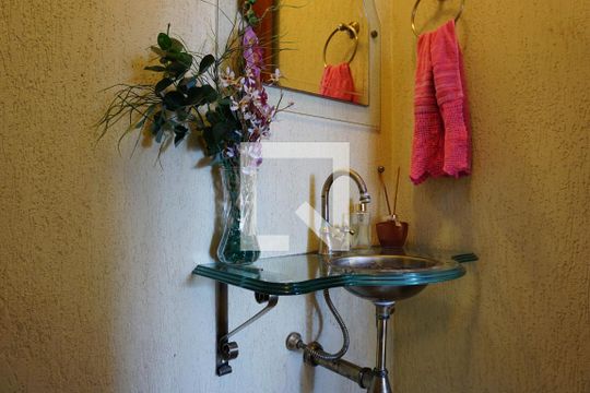 Lavabo 2 de casa à venda com 4 quartos, 210m² em Jardim Olympia, São Paulo