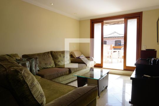 Sala  de casa à venda com 4 quartos, 210m² em Jardim Olympia, São Paulo