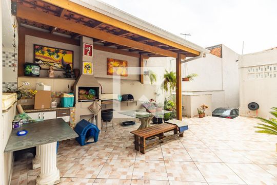 Quintal de casa à venda com 2 quartos, 170m² em Parque Peruche, São Paulo