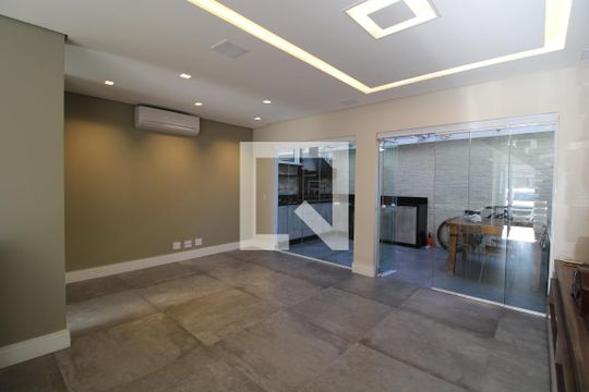 Sala de casa de condomínio à venda com 3 quartos, 91m² em Usina Piratininga, São Paulo