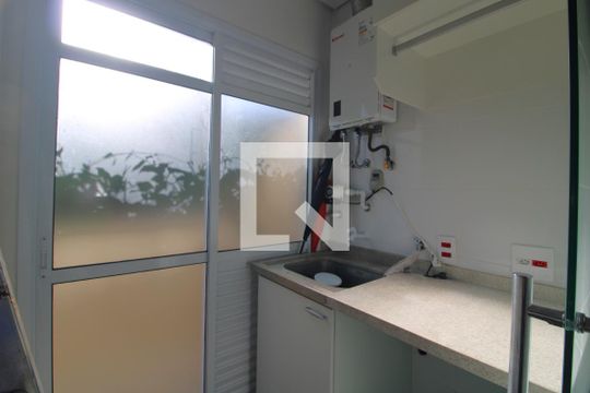 Lavanderia de casa de condomínio à venda com 3 quartos, 91m² em Usina Piratininga, São Paulo
