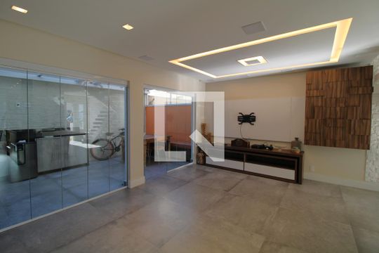Sala de casa de condomínio à venda com 3 quartos, 91m² em Usina Piratininga, São Paulo