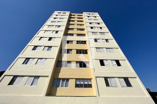 Fachada de apartamento à venda com 2 quartos, 47m² em Vila Campestre, São Paulo